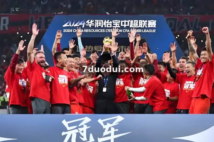 电竞比分 从青训营到世界赛舞台：辅助选手"林砚舟"的三年蜕变路